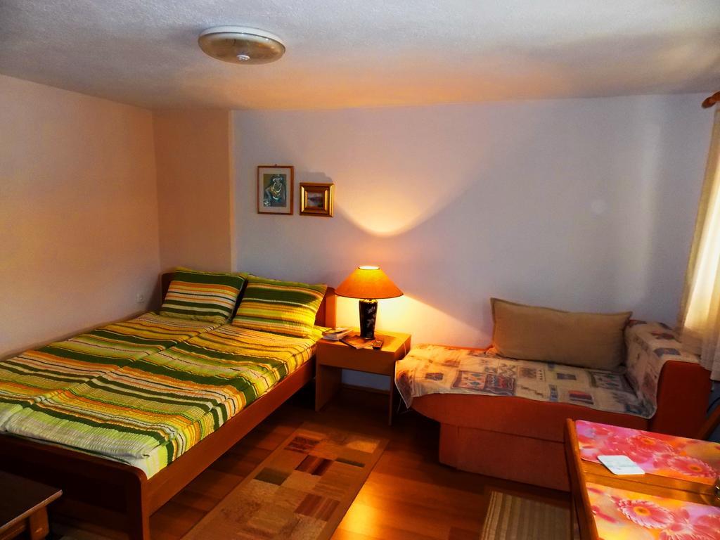 אוהריד Zura Apartments חדר תמונה